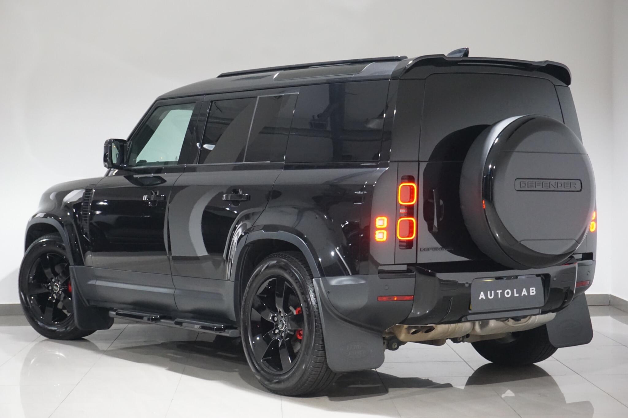 Land Rover Defender 110 3.0 D250 MHEV HSE Hard Top SUV Auto 4WD MWB Euro 6 (s/s) 5dr